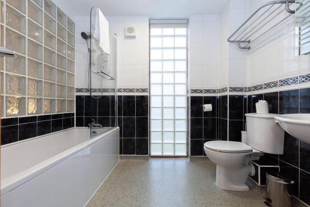 Apartment In The Heart Of The City Centre, Live Like A Local Оксфорд Екстер'єр фото